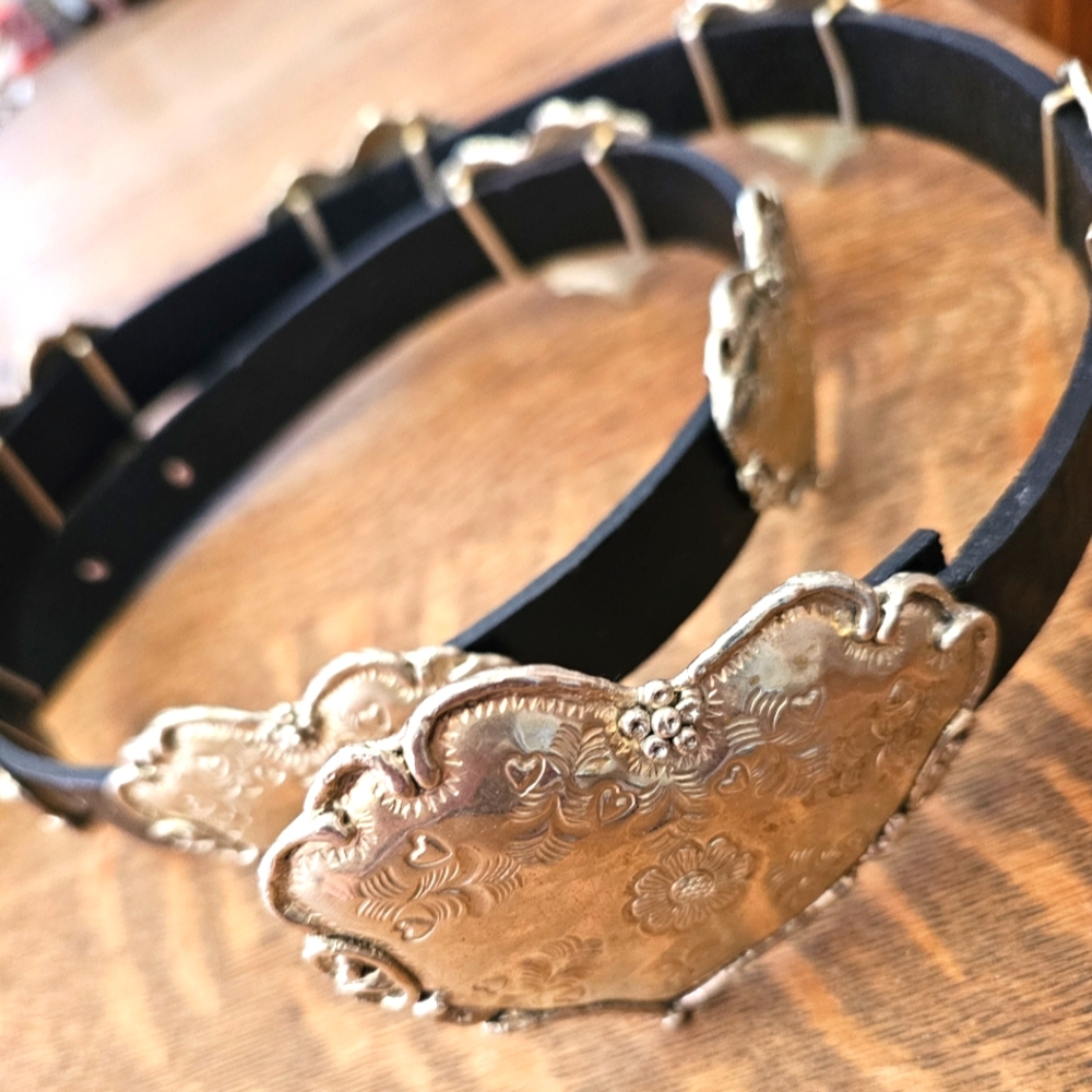 NWT Silver Hearts Concho Western Rodeo Quincy Cowboy Black Leather Belt L/XL - Picture 2 of 9